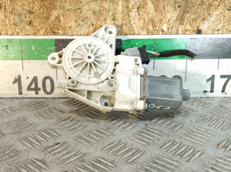 Моторчик стеклоподъемника правый передний Gl 166