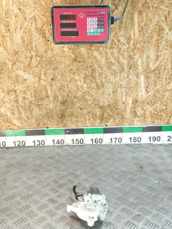 Моторчик стеклоподъемника правый передний Gl 166