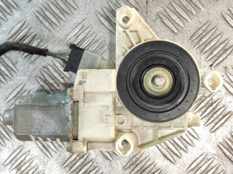 Моторчик стеклоподъемника правый передний Gl 166