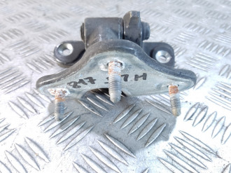 Петля двери задней правой нижняя Gl 166