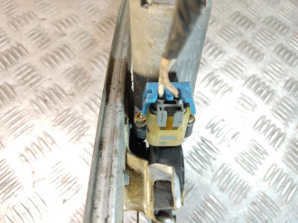 Стеклоподъемник задний левый Ml 163