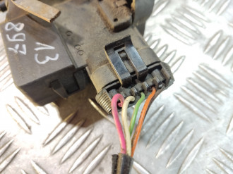 Замок двери задней левой Ml 163