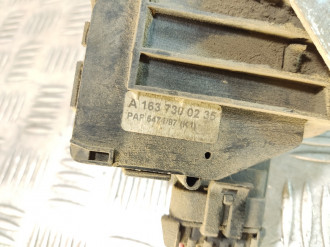 Замок двери задней правой Ml 163