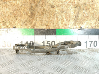 Кронштейн ручки задней правой Ml 163