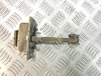 Ограничитель двери задний Ml 163