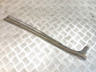 Уплотнитель двери задней правой Ml 163