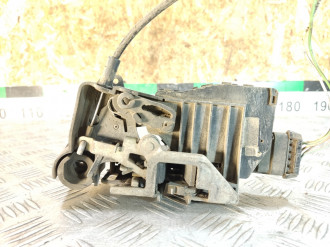 Замок двери передней левой Ml 163