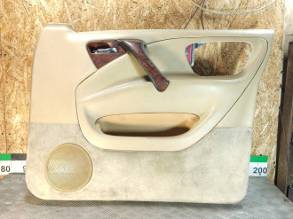 Обшивка двери передней правой Ml 163