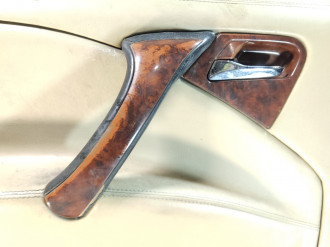 Обшивка двери передней левой Ml 163