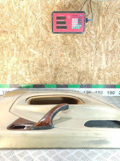 Обшивка двери передней левой Ml 163