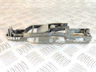 Кронштейн ручки передней правой Ml 163