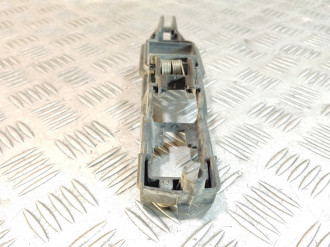 Кронштейн ручки передней правой Ml 163