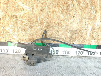 Замок двери передней правой Ml 163