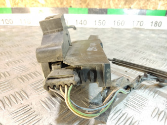 Замок двери передней правой Ml 163