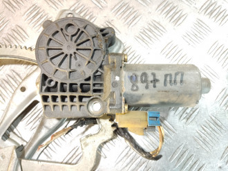 Стеклоподъемник передний правый Ml 163