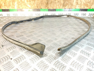 Уплотнитель двери передней правой Ml 163