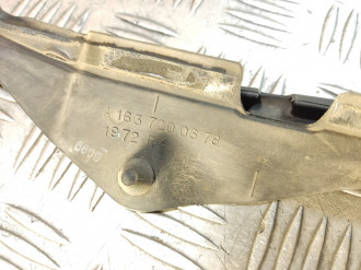 Уплотнитель двери передней правой Ml 163