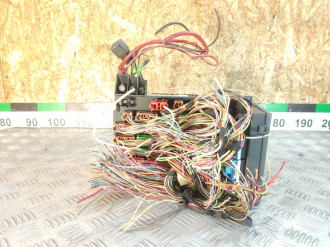 Блок предохранителей моторный Ml 163