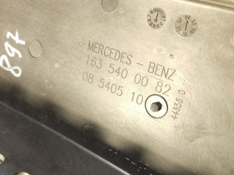 Крышка блока предохранителей Ml 163