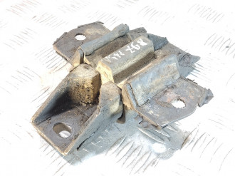 Опора кпп Ml 163