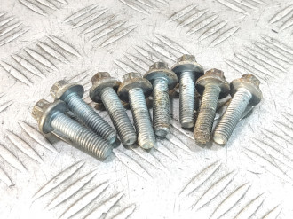 Болт Гайка впускного коллектора Ml 163