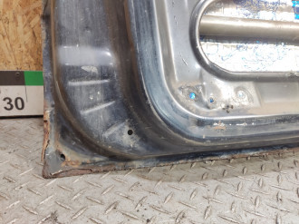 Дверь передняя левая Ml 163