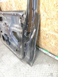 Дверь передняя правая Ml 163