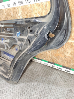 Дверь задняя правая Ml 163