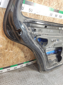 Дверь задняя левая Ml 163