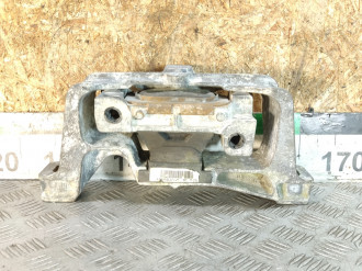 Опора двигателя правая B 246