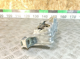 Опора двигателя правая B 246