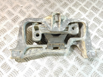 Опора двигателя правая B 246