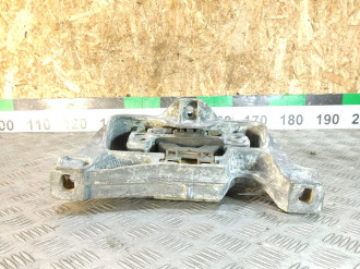 Опора двигателя правая B 246