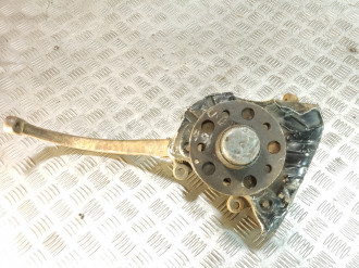 Кулак поворотный передний левый S 220