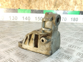 Кронштейн двигателя Ml 163