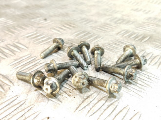 Болт Гайка поддона Ml 163