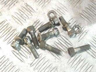 Болт Гайка впускного коллектора Vito 638