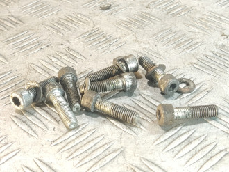 Болт Гайка впускного коллектора Vito 638