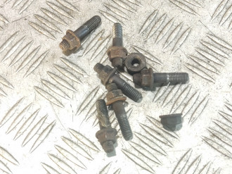 Болт Шпилька Гайка выпускного коллектора Vito 638