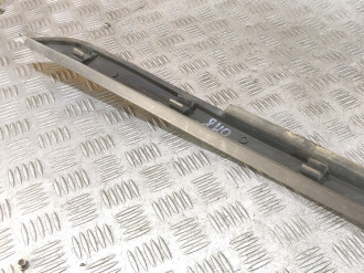 Молдинг стекла Vito 638