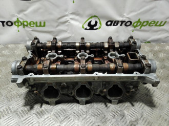 Головка блока двигателя Mitsubishi Diamant 2.5 1995