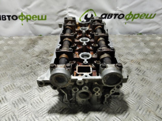 Головка блока двигателя Mitsubishi Diamant 2.5 1995