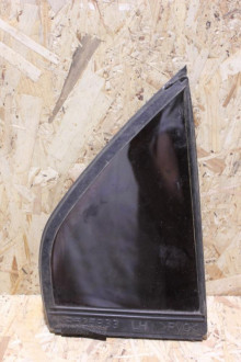 Стекло двери задней левой форточка Mitsubishi Lancer 9