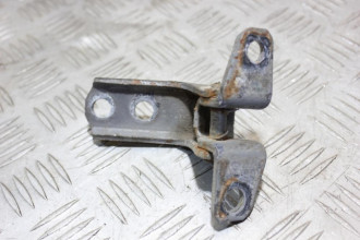 Петля двери передней правой верхняя Mitsubishi Outlander XL (CW)