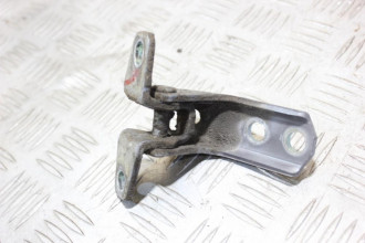 Петля двери передней правой верхняя Mitsubishi Outlander XL (CW)