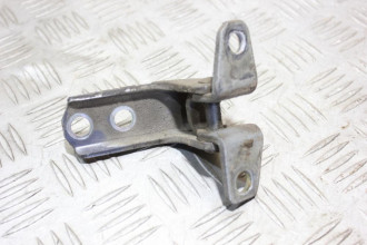 Петля двери передней правой верхняя Mitsubishi Outlander XL (CW)