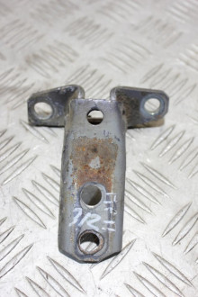 Петля двери передней правой верхняя Mitsubishi Outlander XL (CW)