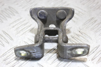 Петля двери задней правой верхняя Mitsubishi Outlander XL (CW)