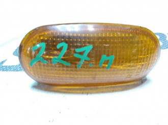 Повторитель в крыло правый Mitsubishi Lancer 7