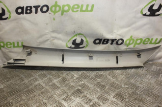 Накладка стекла переднего правого Mitsubishi Carisma 2000 2003